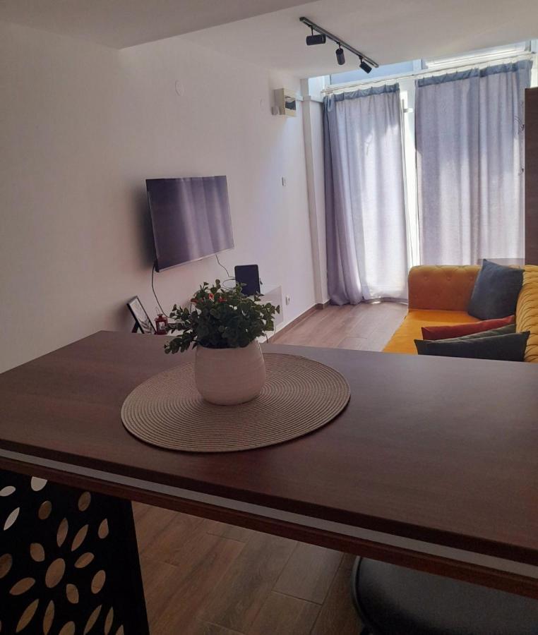 Limone Apartmani Ni Εξωτερικό φωτογραφία